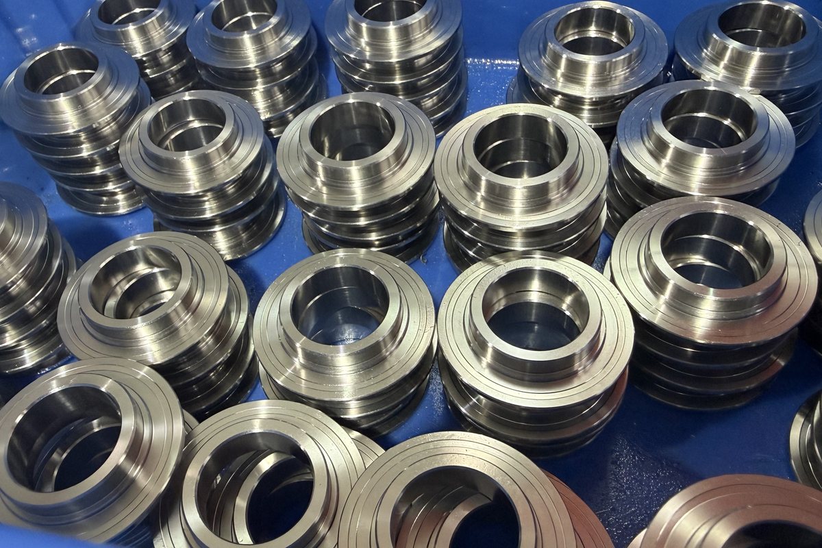Stainless steel turned rings